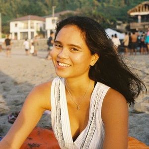 Meet your Posher, Lara